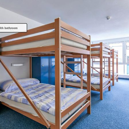 Hostel Inn Lodge Челерина Экстерьер фото